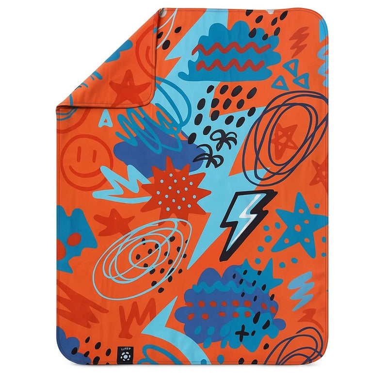 Kids UPF50 Hooded Sunscreen Towel (Orange Graffitti)