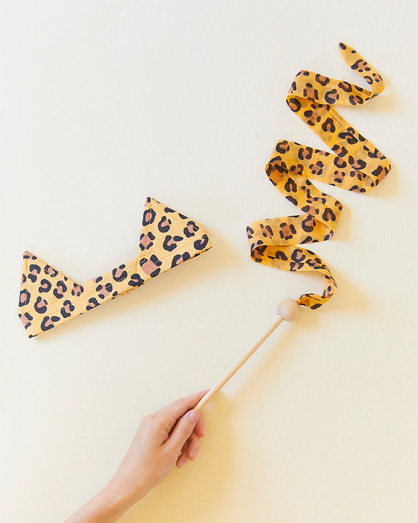 Mini Cheetah Wooden Streamer