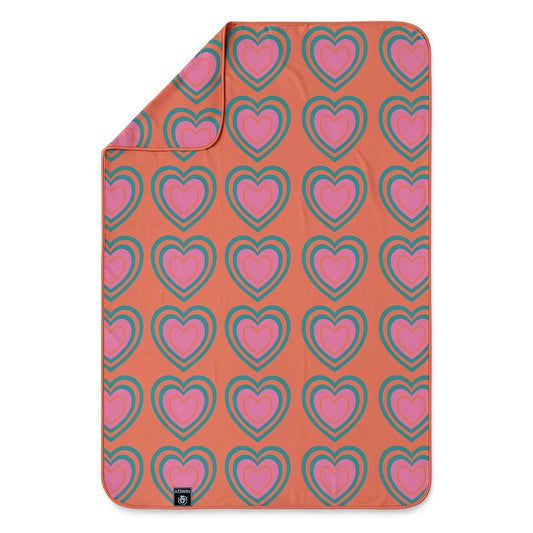 Kids UPF50+ Hooded Sunscreen Towel (Heart Bursts)