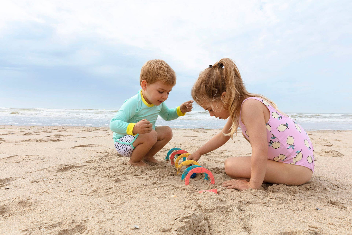 Quut Beach Set -  Triplet, Ringo and a Magic Sand Shaper