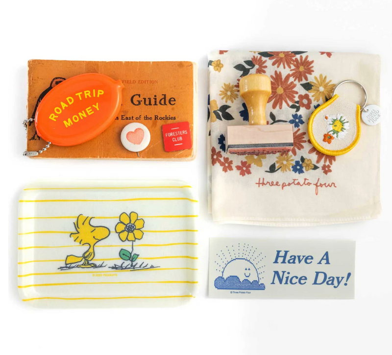 Woodstock Flower Vintage-Style Tray