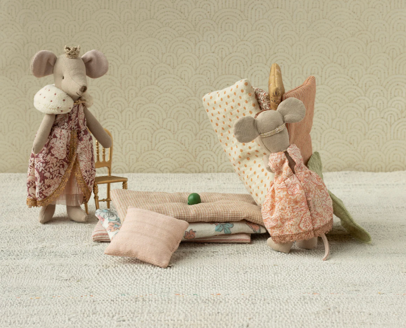 Princess and The Pea, Big Sister Mouse