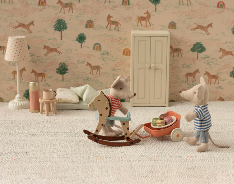 LouiMax & Stella, Little Sister and Brother Mice