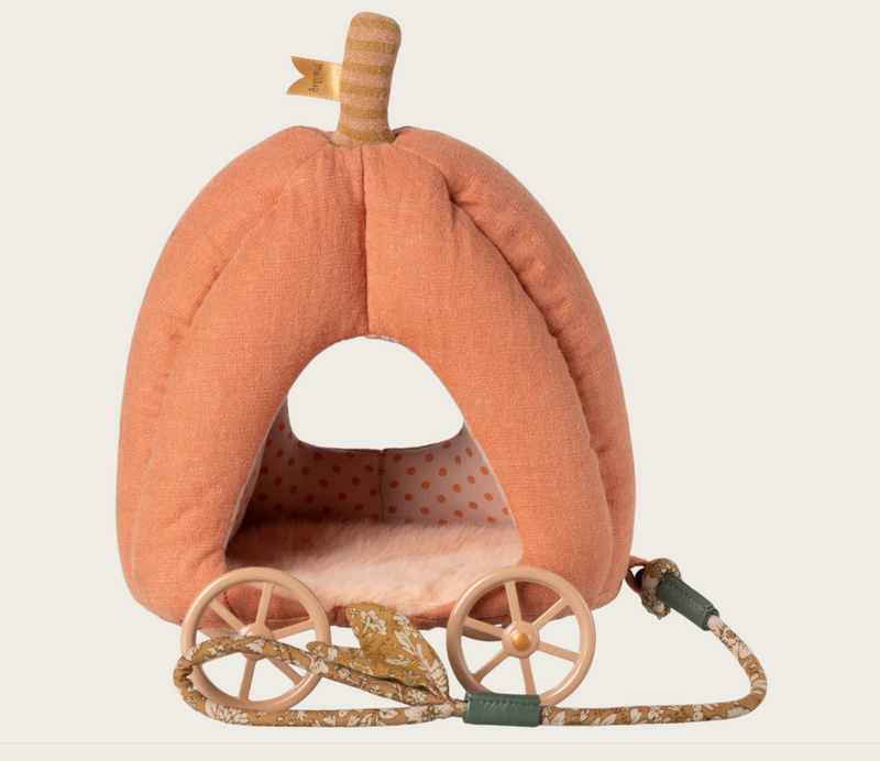 Pumpkin Carriage, Mouse