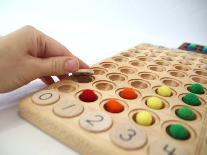 100-Frame Board (Walnut) + Wool Balls